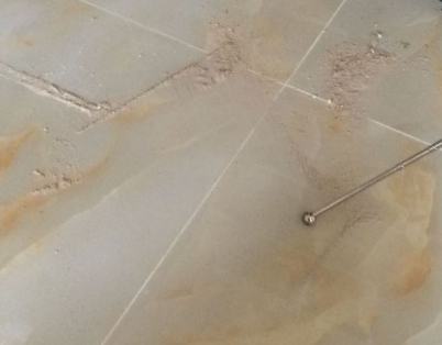 宁波市瓷砖空鼓维修公司分享粘合剂选择不当在瓷砖铺贴过程中可能导致以下问题